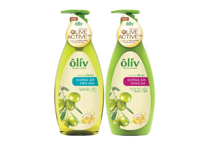 Làm ướt da trước khi sử dụng sữa tắm Olive