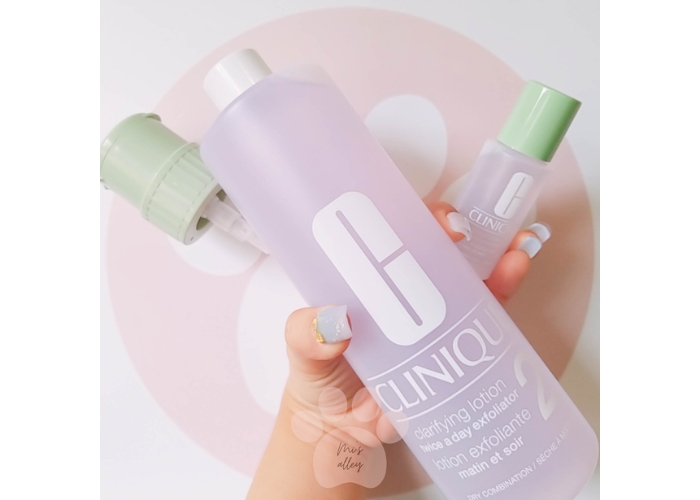 Toner Clinique Clarifying Lotion có mấy loại - dùng được cho da nào?