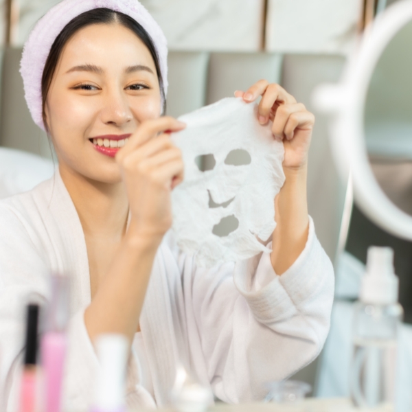 [Giải đáp] Đắp mặt nạ retinol xong có cần rửa lại không?